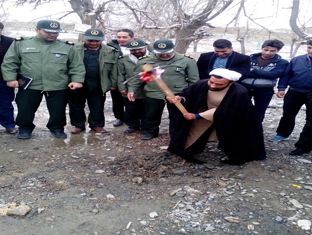 مراسم کلنگ‌زنی پایگاه بسیج روستای گراخک با استقبال اهالی و مسئولین روستا انجام شد