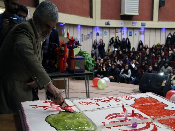 جشن بزرگ من ایرانی ام در دانشگاه یزد به روایت تصویر