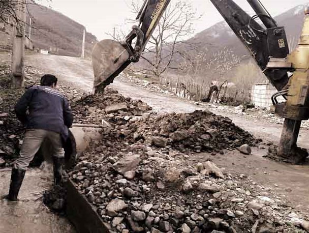 ۳۰ کیلومتر از انهار بخش مرکزی لایروبی شده است/ اتمام لایروبی انهار مورد نیاز کشاورزان پیش از آغاز فصل زراعی