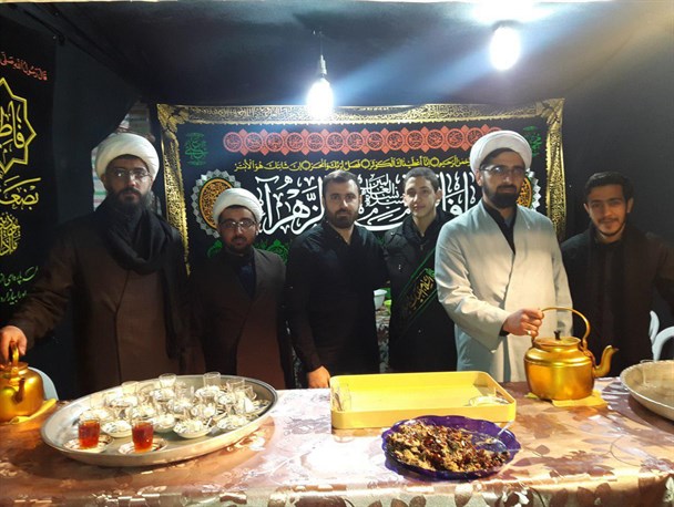 برگزاری ایستگاه صلواتی به مناسبت شهادت حضرت فاطمه(س) +تصاویر
