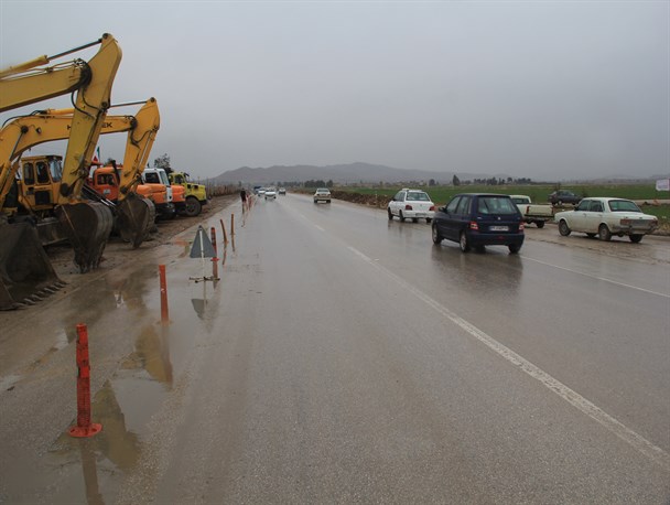 سانحه در جاده مرگ رانندگان را تهدید می کند/ محوری ۲ کیلومتری با آمار بالای تصادفات جرحی و فوتی در سرپلذهاب