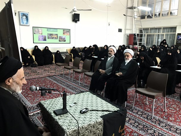 جامعه زمانی به وحدت می‌رسد که کارش بر پایه تحقیق و پژوهش باشد