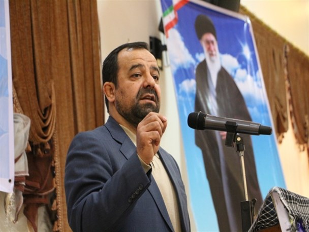 با ذره بین هم نشانی از رونق اقتصادی نمی بینیم/ دشمن به دنبال گرفتن روحیه انقلابی از ماست/ ترامپ آمریکا را رسوا ساخت