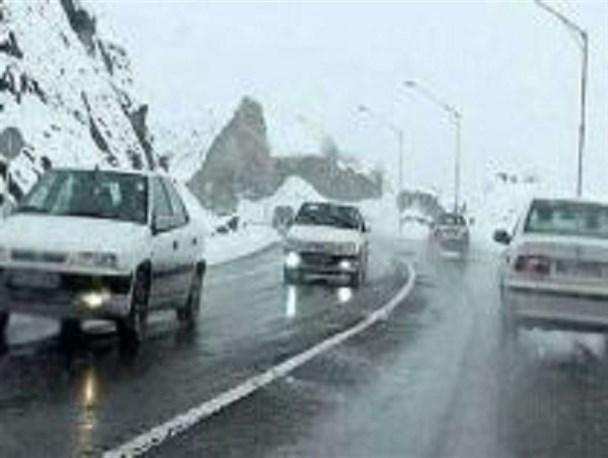 در جاده‌های لغزنده با احتیاط برانید + توصیه‌های ایمنی