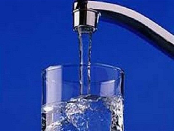 قطعی آب هرسین ناشی از تعویض قطعات در یکی از مسیرها بوده است/ آب مجدد وصل شد