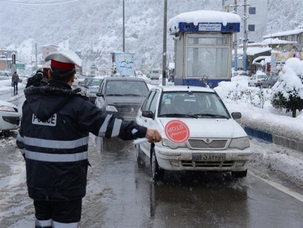 وقوع کولاک و مه در محورهای کوهستانی استان/ تردد در محورهای کوهستانی با زنجیر چرخ امکان پذیر است/ تردد در همه محورها جریان دارد