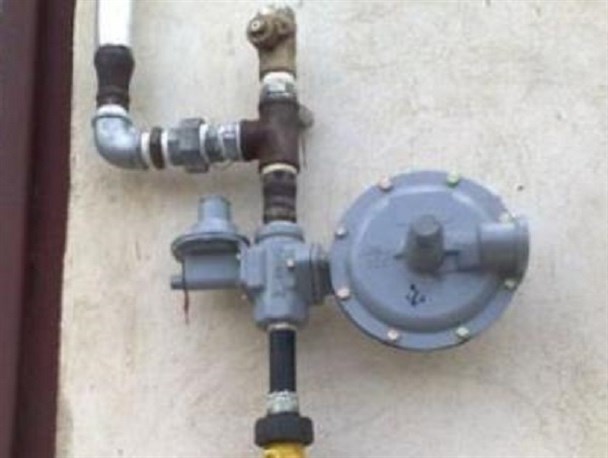 توقف  گاز رسانی به روستای منصوری جنوبی تنگستان