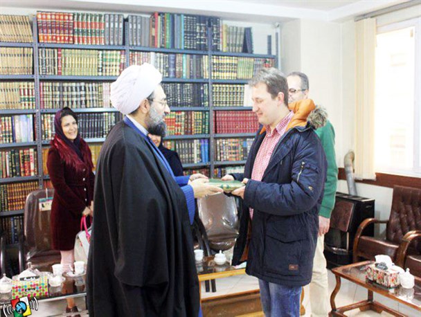 مسلمان شدن یک مسیحی آلمانی تبار در شهریار + تصاویر