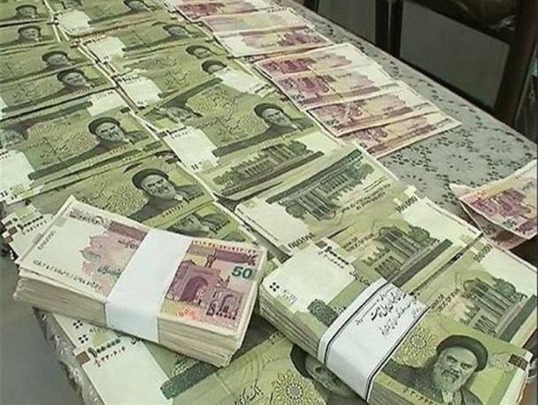 مامور وظیفه شناس کیف 226 میلیونی را به صاحبش تحویل داد