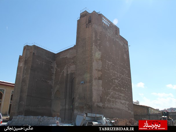 تصویری/ حصارهای ارک تبریز فروریخت