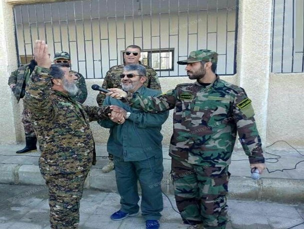 تصاویر منتشر نشده از شهید نادر حمید در سوریه