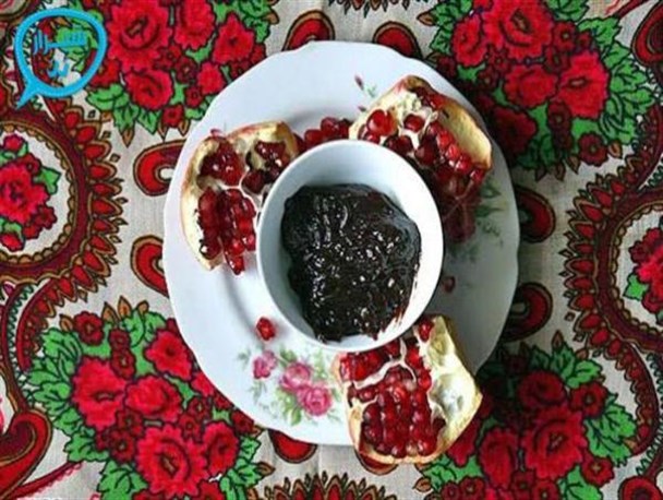 با سوغات اشکذر بیشتر آشنا شوید/ از قطاب و باقلوا تا رب انار