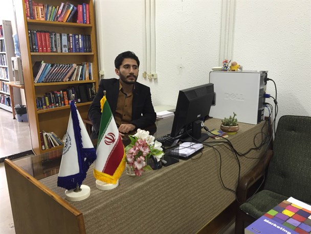 لزوم حرکت دولت بر مدار ولایت / حزب بازی کار رییس جمهور نیست