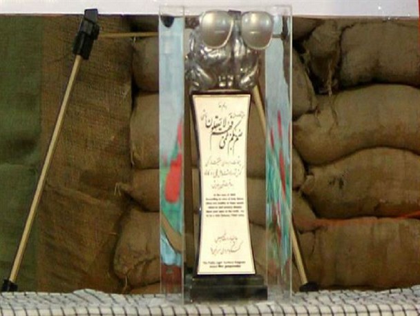 جایزه ویژه باروت خیس در خرمشهر به رئیس اسکار تعلق گرفت