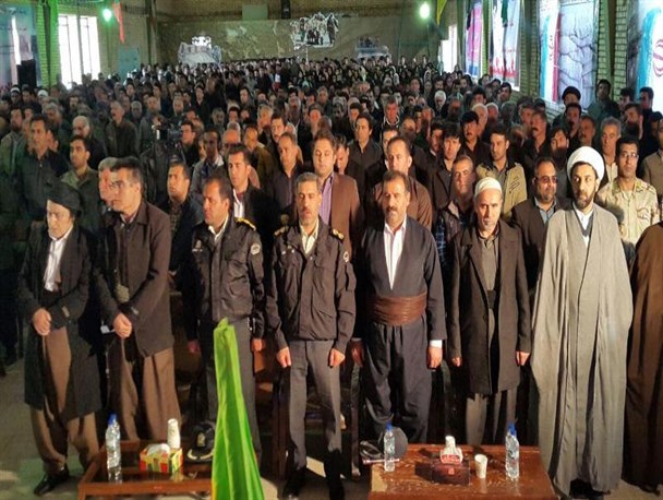 شهدا صاحبان اصلی انقلاب هستند/ نسل جدید باید با رشادت های دوران دفاع مقدس آشنا شود