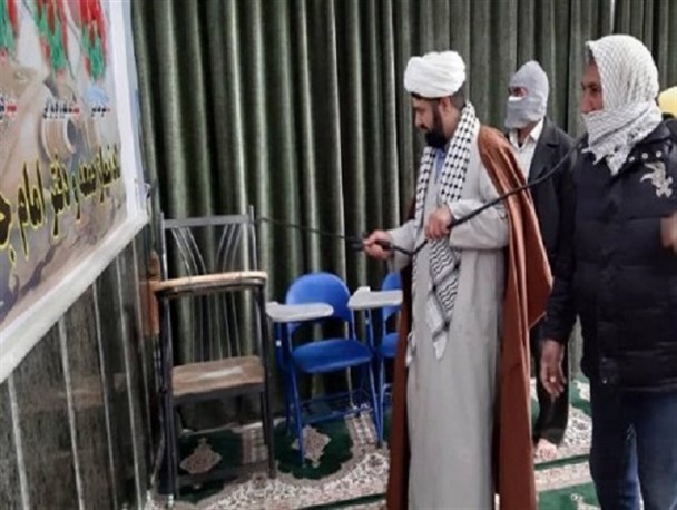 امام جمعه"بنجار"درخط مقدم مقابله با کرونا آستین همت بالا زد