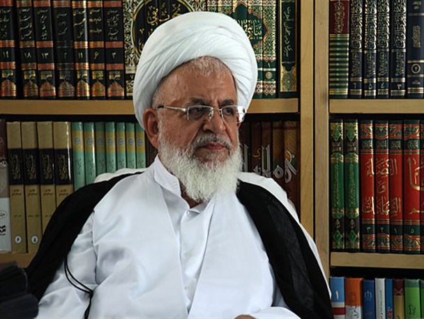 مسئولان جوانان را به میدان اجرا بیاورند/ موانع رشد علمی و پیشرفت کشور برطرف شود