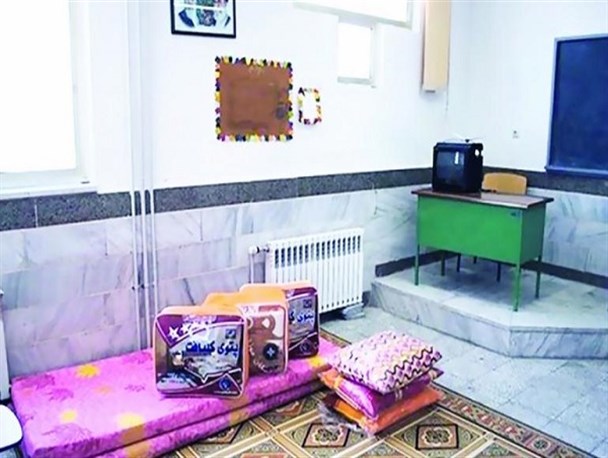۵۶کلاس درس شهرستان رودان برای اسکان میهمانان نوروزی تجهیز شدند