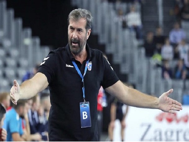 مربی سرشناس دنیای هندبال، سکان‌دار تیم ملی ایران