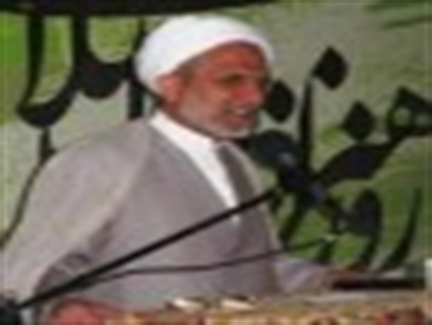 هنرمندان در ارتقای فرهنگ انقلابی تلاش کنند