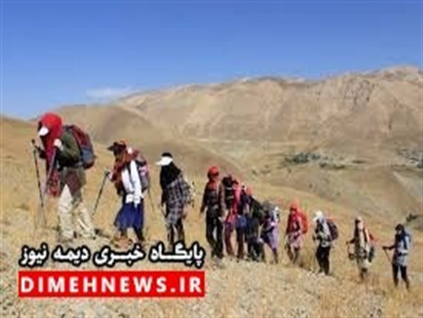 کوهپیمایی بانوان فیروزکوهی در مسیر جاده سلامت