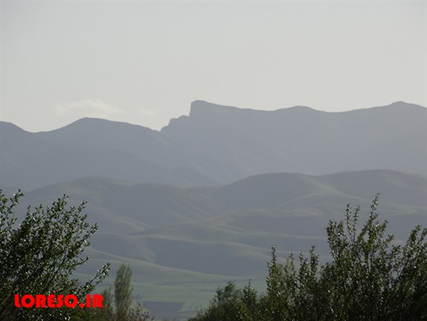 کوهی در الشتر که به نیم‌رخ انسان شباهت دارد+عکس