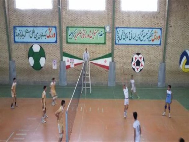 آغاز مسابقات والیبال جام بزرگداشت مقام معلم درفاروج