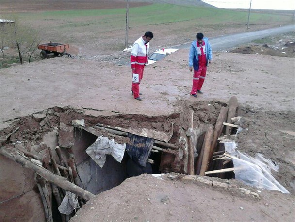 امدادرسانی به خسارت دیدگان سیل در روستاهای دلفان