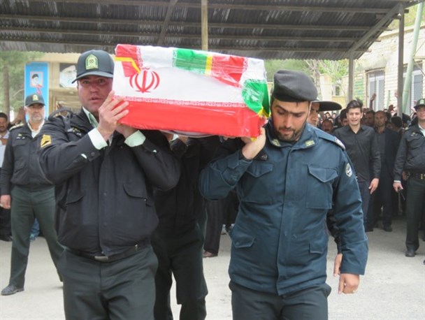مراسم تشییع پیکر شهید والامقام "سالار زاهدی پور" در اسلام آبادغرب برگزار شد
