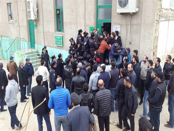 اسلام‌گرایان جمهوری آذربایجان: در برابر بازداشت دینداران سکوت نکنید/ به‌خاطر دین‌مان ما را محبوس می‌کنند
