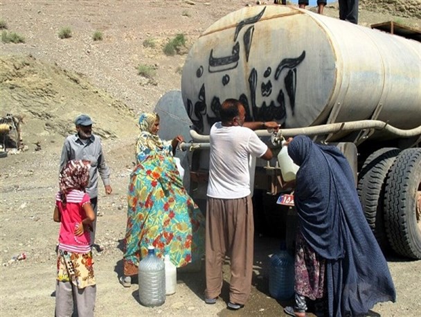 ۲۰۰ روستای استان با چالش کم آبی مواجه‌اند/سطح آب زیرزمینی دشت‌های ساوه و کمیجان سالانه ۱.۵ متر افت دارد