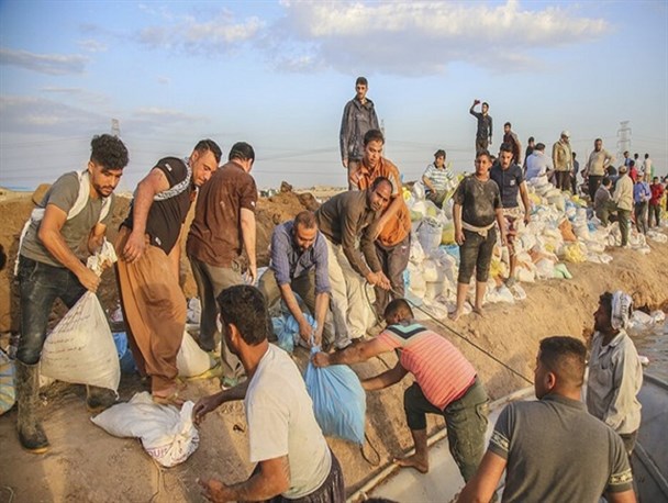 خدمت رسانی 60 روحانی در لرستان/ هجمه دشمن برای تغییر ذهنیت سیل زدگان اهواز نسبت به پاسداران ناکام ماند