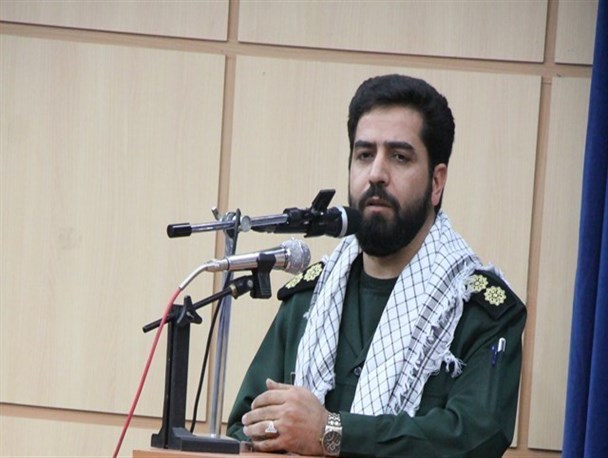 توزیع ۱۵۰ هزار ماسک در بین مراجعین و کارمندان ادارات همدان/ همکاری و مشارکت ۲۳۹ پایگاه بسیج ادارات