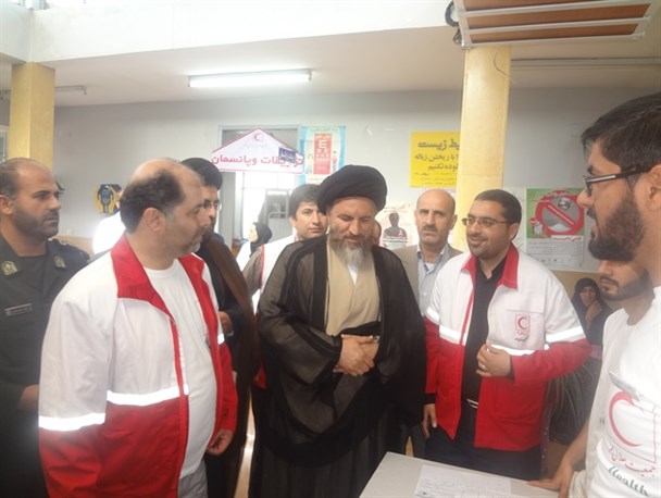 بازدید آیت الله ملک حسینی از مانور کشوری تیم های بهداشت و درمان اضطراری در باشت