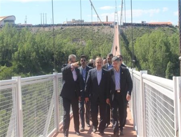 بزرگترین پل معلق خاورمیانه در مشگین شهر افتتاح شد/ عبور از پل معلق به مدت هشت روز آزاد است