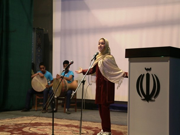 شاهنامه خوانی کودکان در سالن یاقوت بجستان برگزار شد