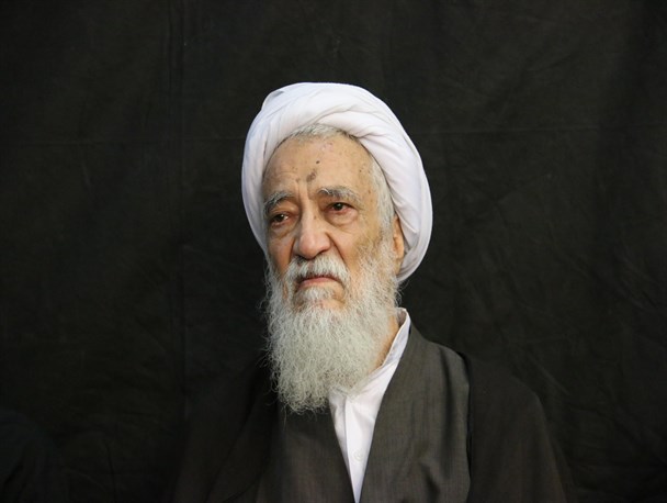 وظیفه طلاب پیمودن راه انبیاست/ بصیرت افزایی و نجات انسان ها از جهل مهم ترین وظیفه روحانیون است