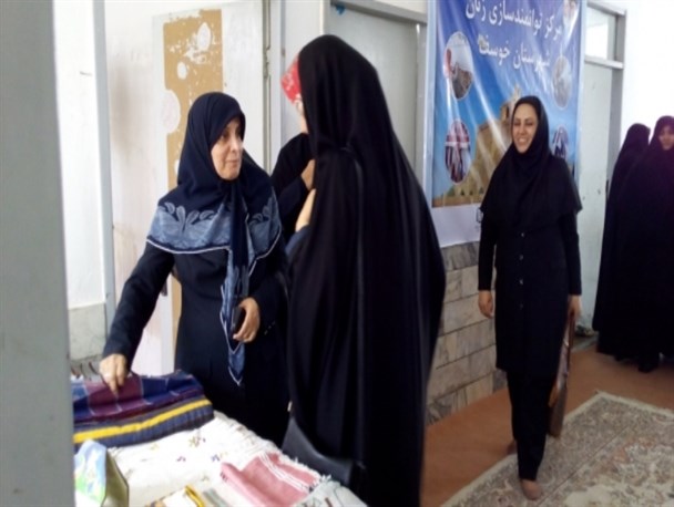 بازدید مدیرمرکز توانمندسازی زنان سرپرست خانوار شهرداری تهران از کارگاه تولیدی زنان خوسف