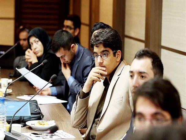 چرا اجازه می دهند هرکس و ناکسی و هر فتنه گری وارد دانشگاه شود/ خانم امانی باید بدانند که غلط اضافی کردند