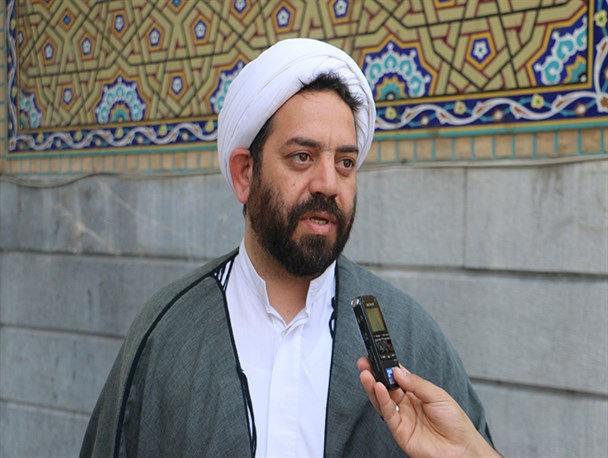 بهائیت اساسا دین نیست و ریشه در انحراف دارد/ امیدواریم آقای هاشمی مقداری هم دلواپس انحراف اطرافیان خود باشد