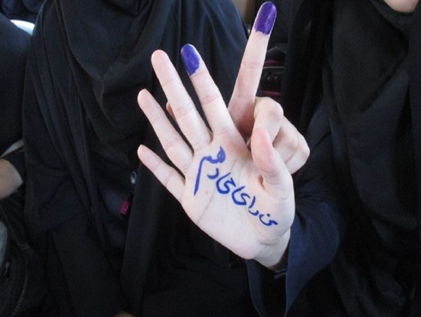 شور و شوق رأی اولی‌ها در کمپین «من رای می دهم»+ عکس