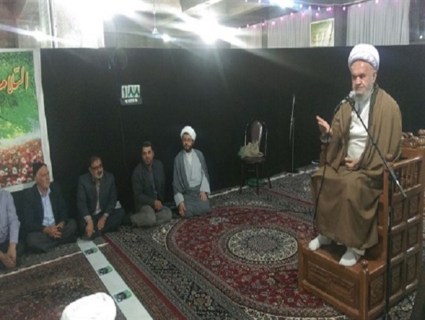 مردم با وجود مشکلات، نشان داده‌ اند که پاسدار انقلاب و نظام اسلامی اند