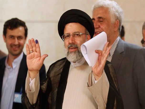 تشکل ها و نخبگان دانشجویی آذربایجان غربی از رئیسی را حمایت کردند