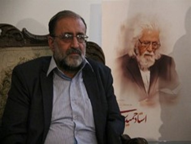 اگر شعر انقلاب به جایی رسیده قبلا امثال "حمید سبزواری" راه آن را هموار کرده اند/ آنقدر که "سبزواری" در شعر انقلاب نقش داشت مورد تکریم قرار نگرفت