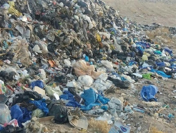 دپوی 40 ساله زباله در زمین 4 هکتاری جویبار/تفکیک زباله درست انجام نمی‌شود