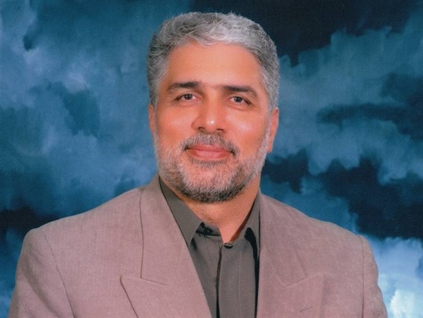 تشییع پیکر زنده یاد افشار از مقابل منزلش/ گوینده پیشکسوت در جوار دخترش آرام می‌گیرد