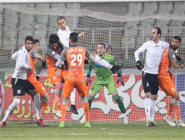 لیگ برتر تعطیل اعلام شود