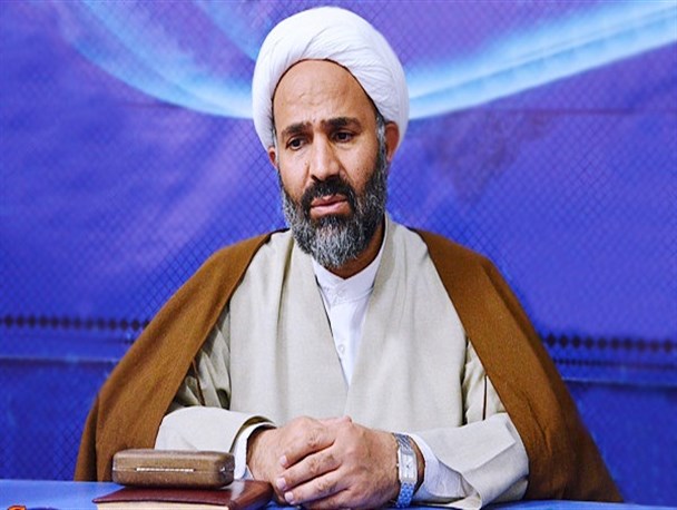 فرار رو به جلوی دولت در ماجرای افزایش قیمت بنزین/ مردم گفته های دولت را هضم نمی کنند