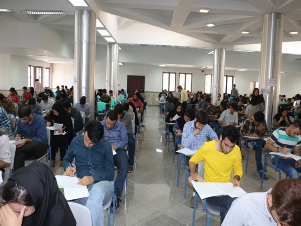 امتحانات پایان ترم در دانشگاه اراک + تصاویر
