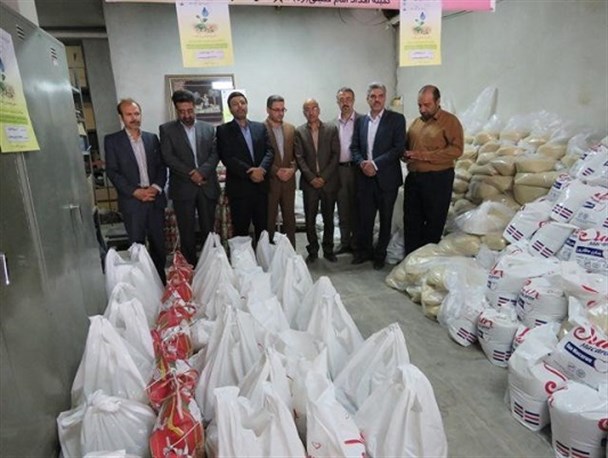 توزیع ۶۰ سبد غذایی بین مددجویان کمیته امداد شهرستان نطنز